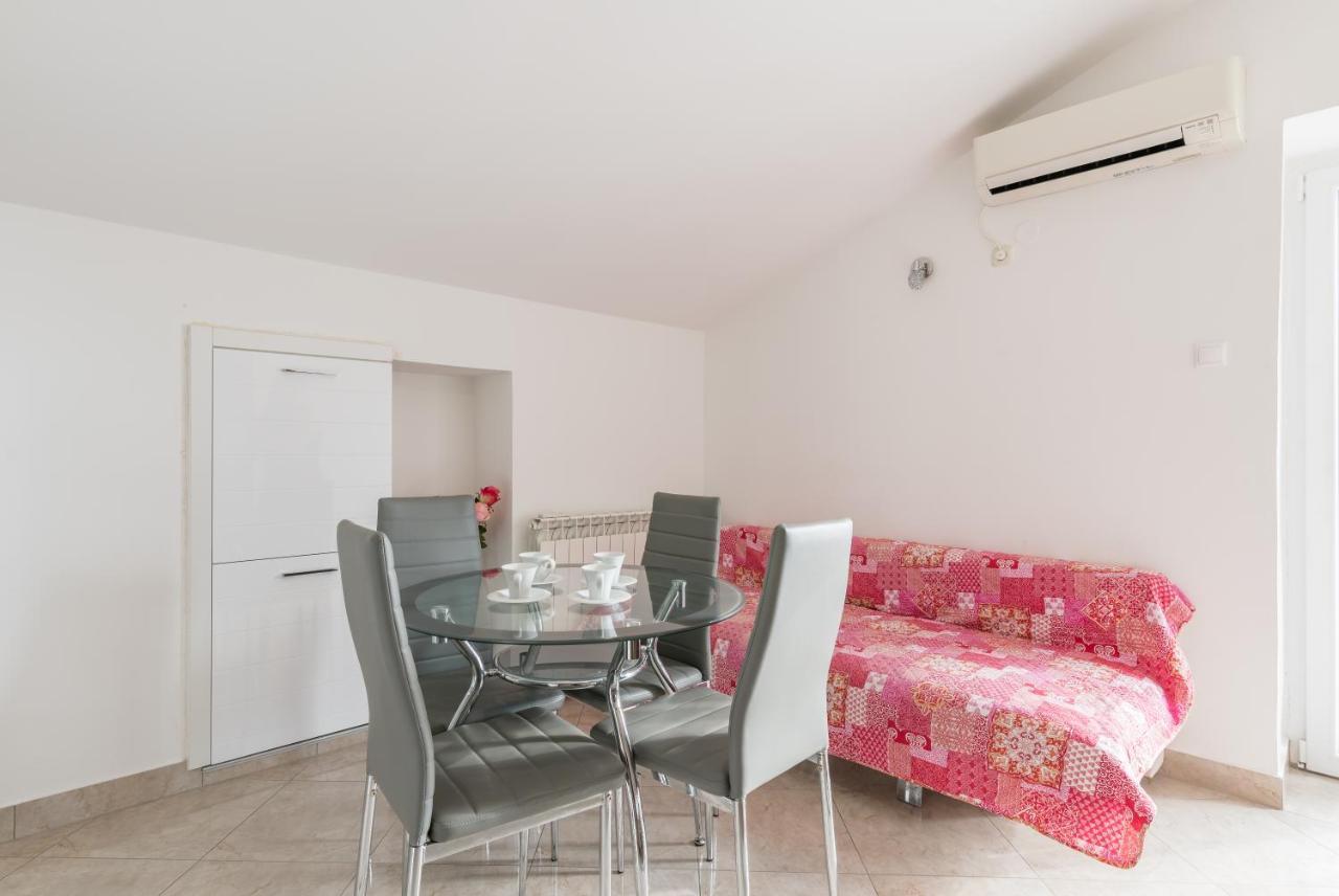 Apartments Vila Dk Malinska Extérieur photo