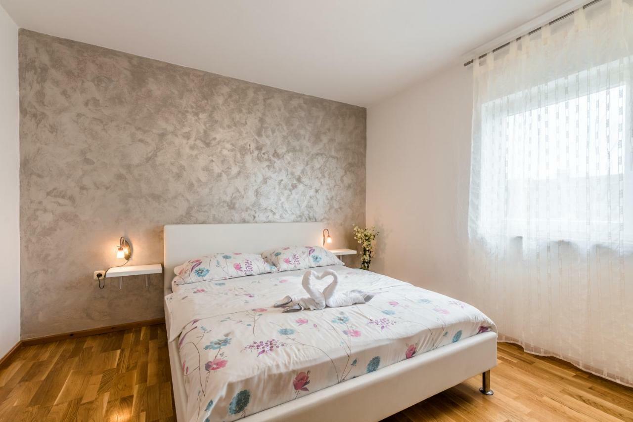 Apartments Vila Dk Malinska Extérieur photo