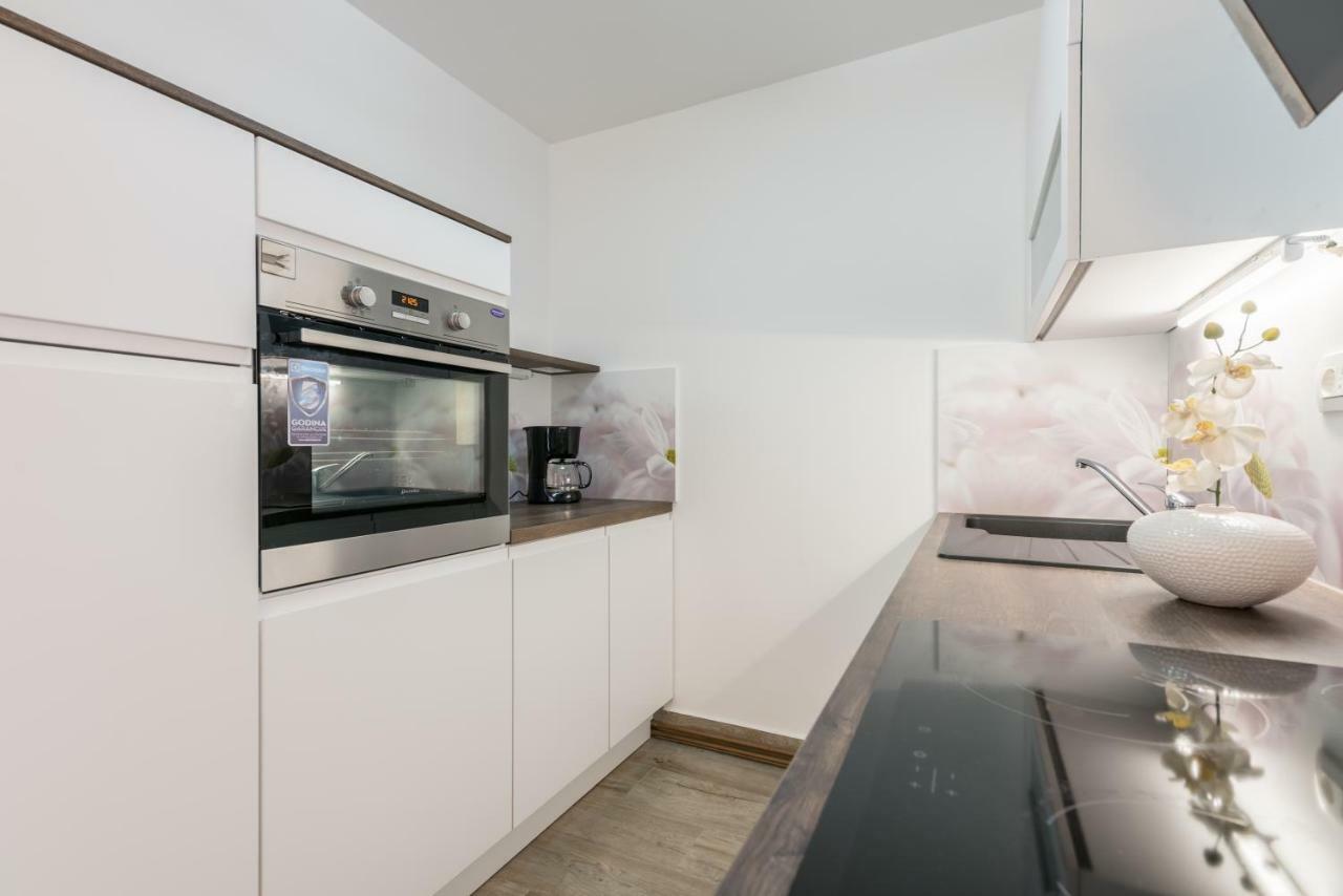 Apartments Vila Dk Malinska Extérieur photo