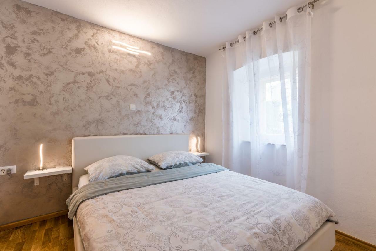 Apartments Vila Dk Malinska Extérieur photo