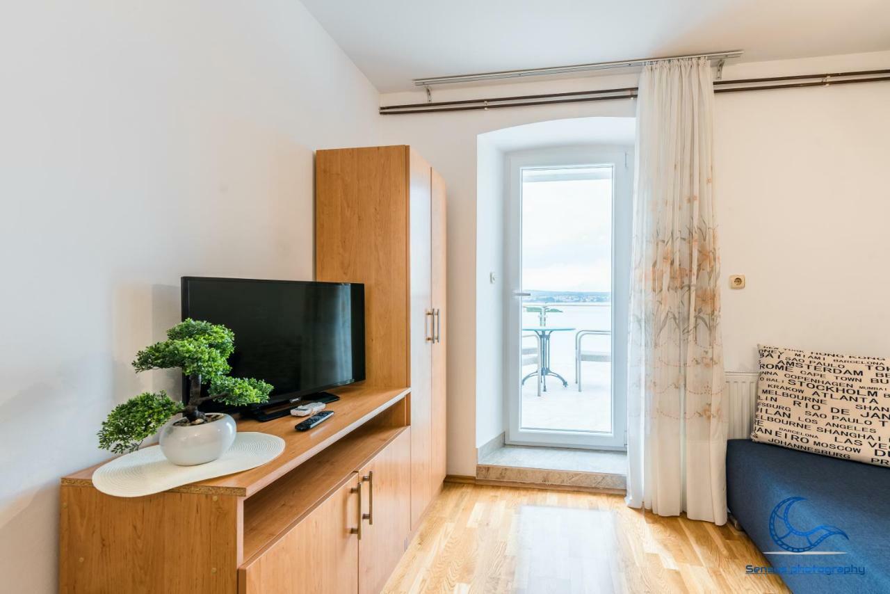 Apartments Vila Dk Malinska Extérieur photo